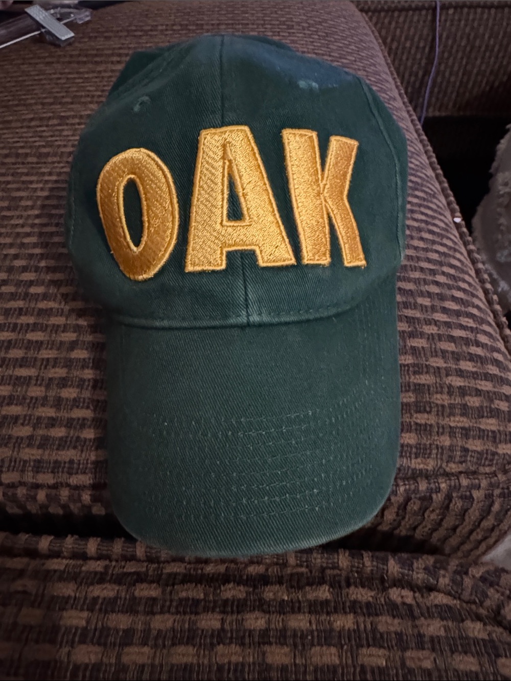 Vintage Nike Green Cap with Gold OAK A’s Baseball Hat